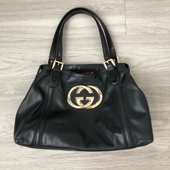Gucci Handbags - Gucci leather shoulder bag